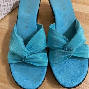 Italian Shoemaker Ocean blue summer slides